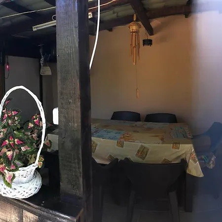 Vila Carla Konukevi